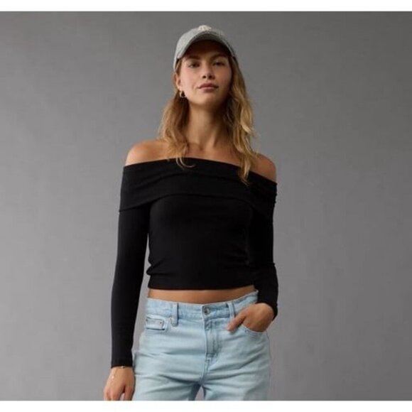 American Eagle Sweaters - American Eagle Off The Shoulder Long Sleeve Black Cozy Sweater Size Medium
